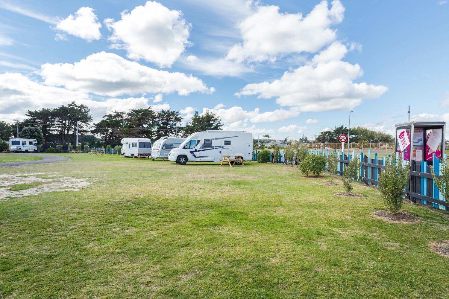 Foxton Beach Holiday Park Exterior foto